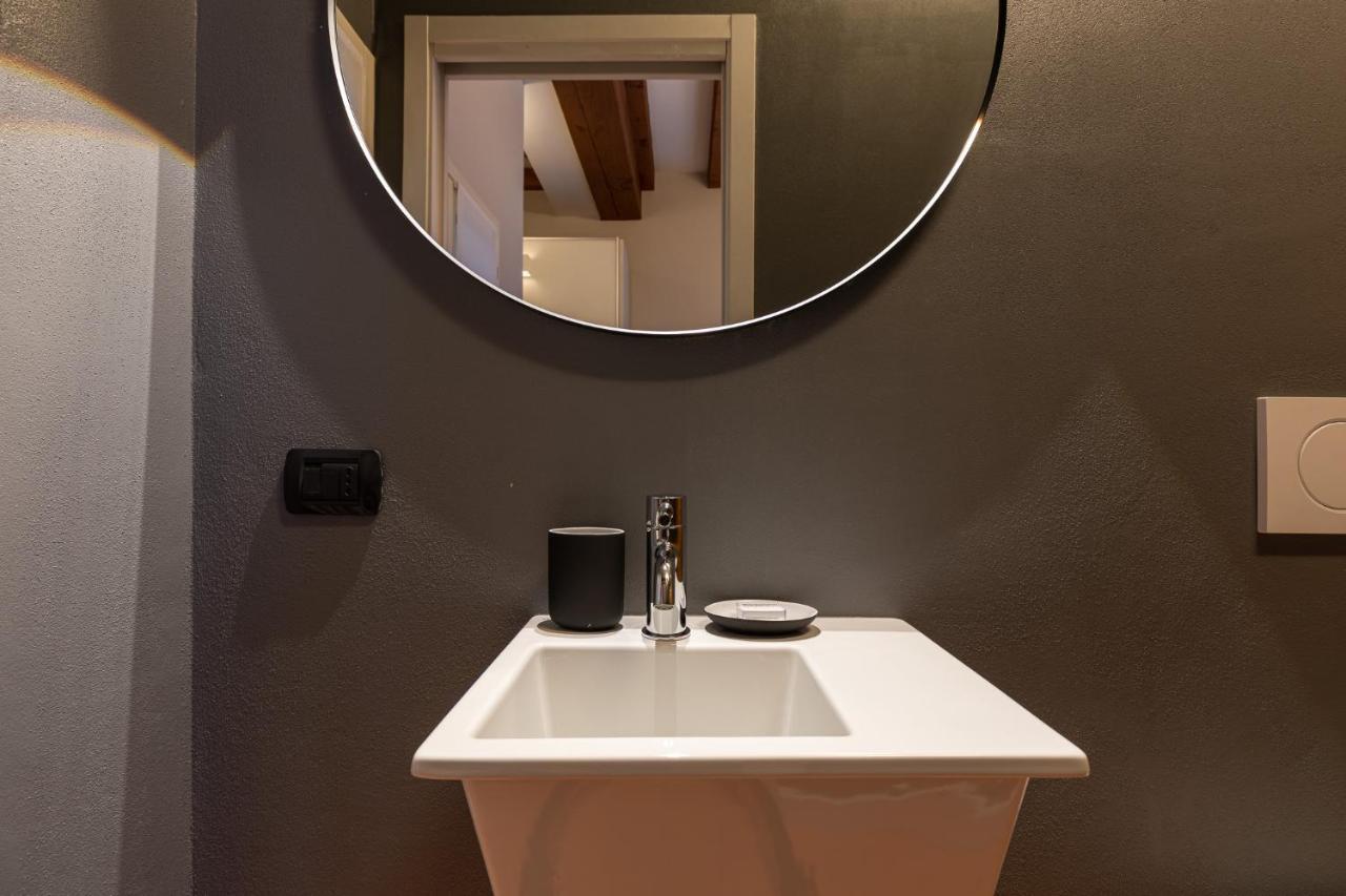 Beplace Apartments In Isola มิลาน ภายนอก รูปภาพ