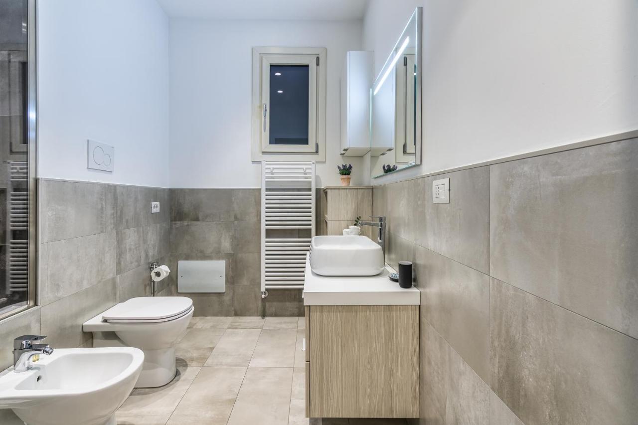 Beplace Apartments In Isola มิลาน ภายนอก รูปภาพ
